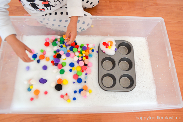 sensory bin activity for toddlers and preschoolers