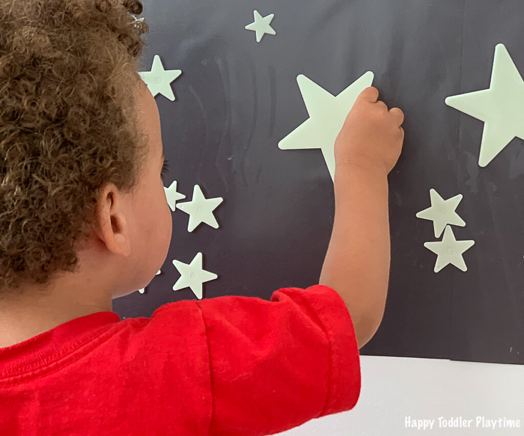 star contact paper activity for toddlers and preschoolers