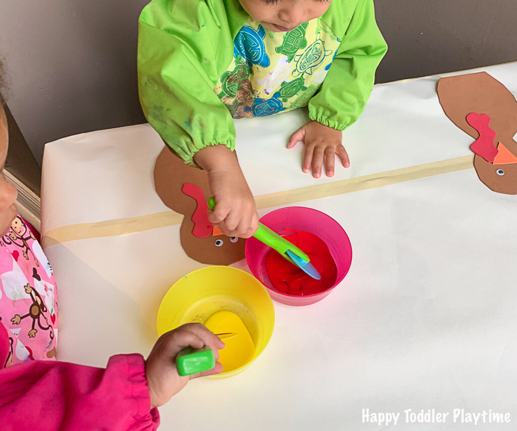 Play Dough Tool Painted Thanksgiving Turkey Craft for toddlers and preschoolers