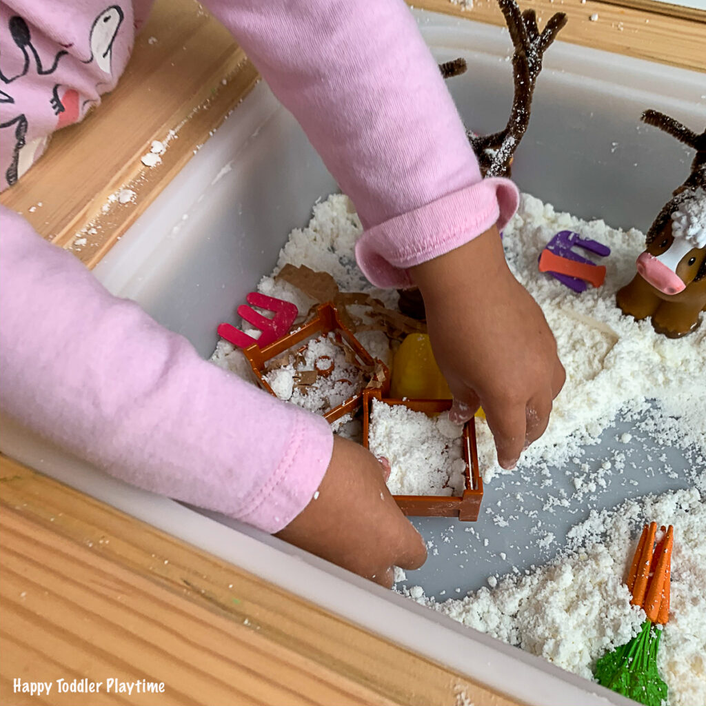 reindeer farm sensory bin Christmas and winter sensory activity for toddlers and preschoolers