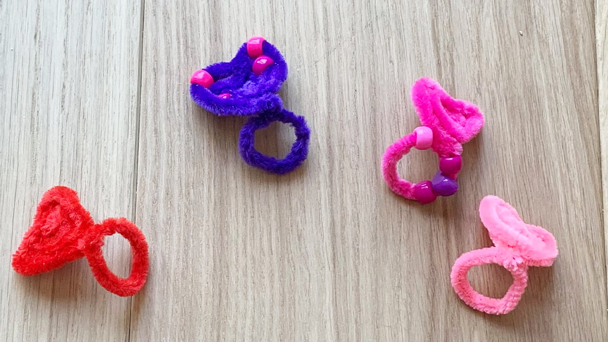 Pipe Cleaner Crafts Archives - Happy Toddler Playtime