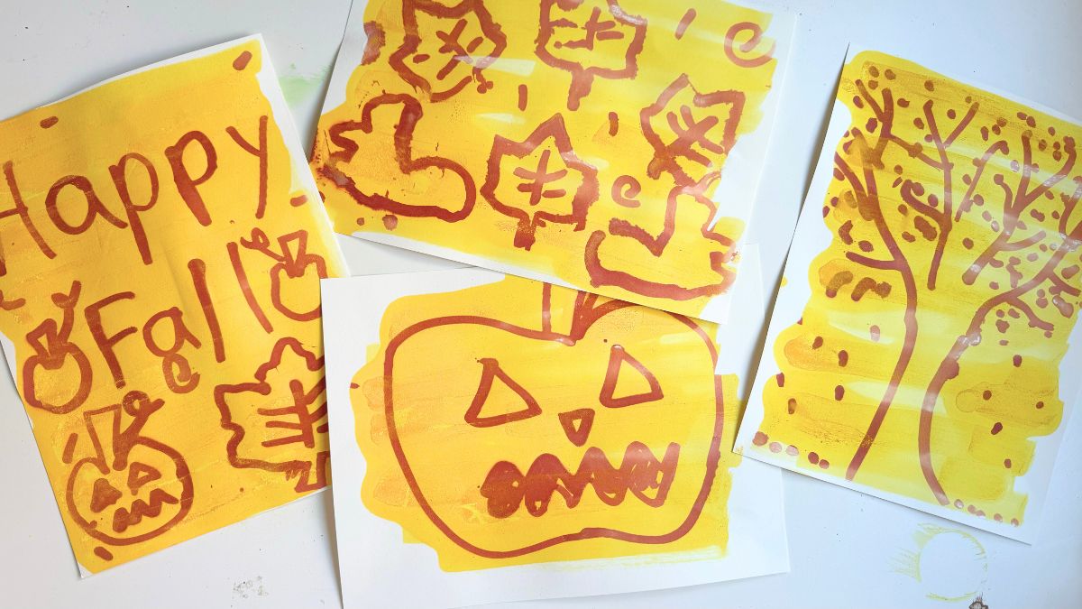 インビジブルインク WOODLAND CHIPS Invisible ink. 4-Playdough-Recipes-for-3.jpg
